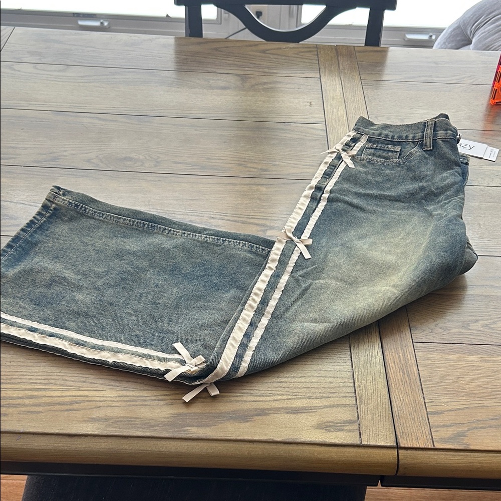 Women’s Dazy wide leg  Blue Jeans with Cream Stripes and bows size Med